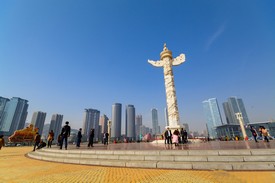 Čína se může pochlubit největším náměstím světa
