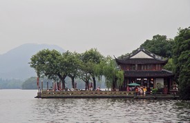 Chang-čou: jezero v centru města a čajové plantáže nadosah